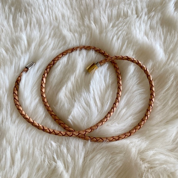 Tan leather wrap bracelet - Picture 3 of 3